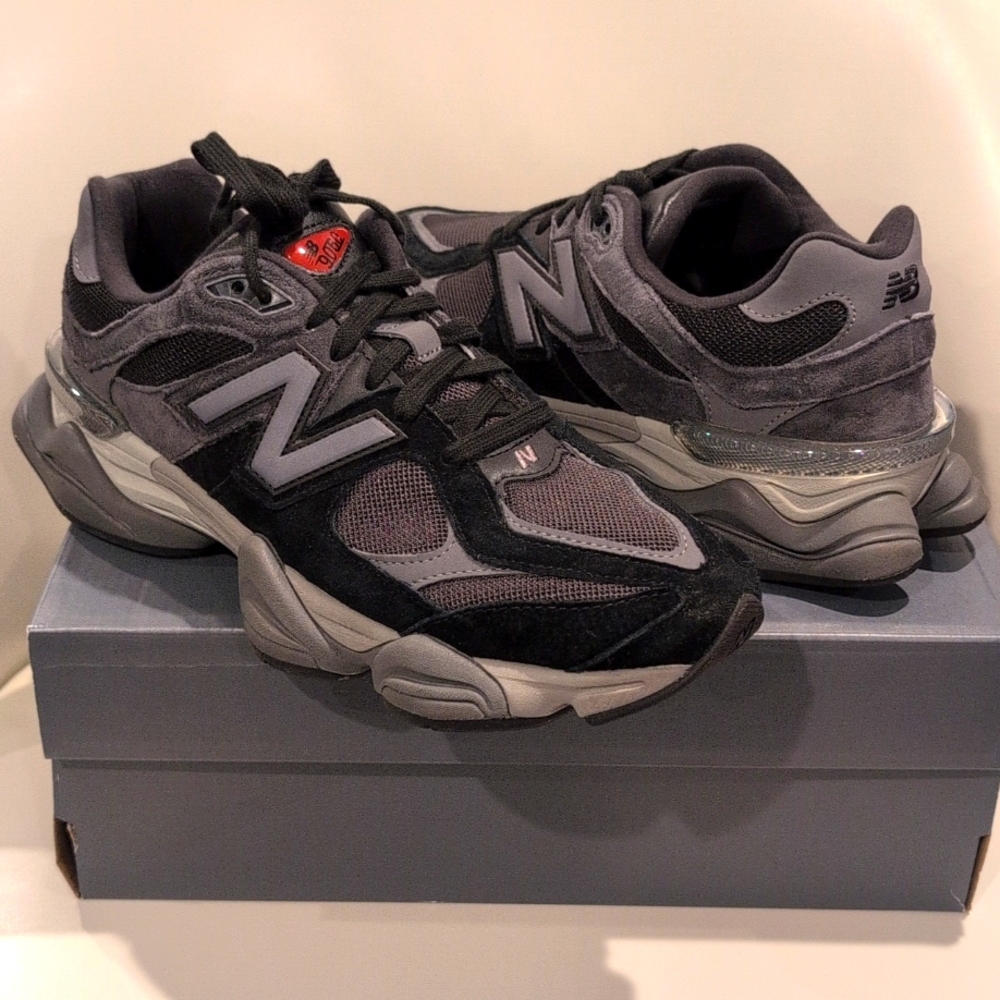 New Balance 9060, mens 10 black